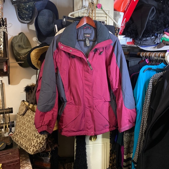 Pre-owned LL Bean Ladies Snow/Ski Jacket Size Medium - Picture 11 of 16